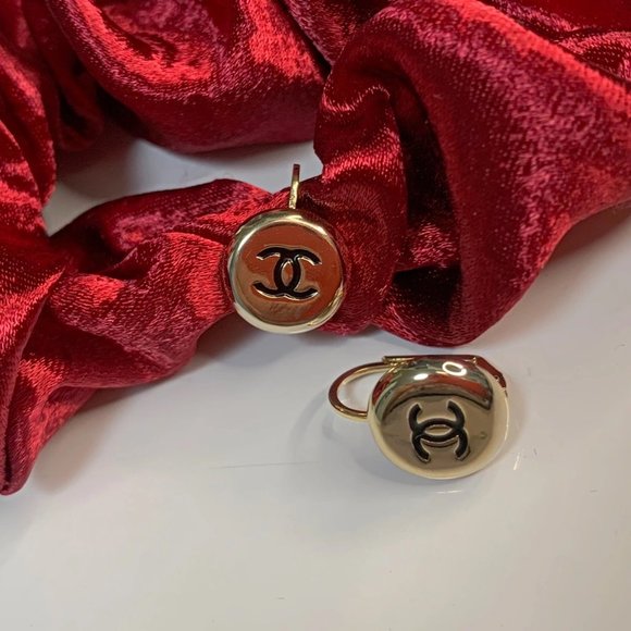 CHANEL Jewelry - 💫Chanel Earrings